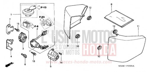 COUVERCLE LATERAL VT750C21 de 2001